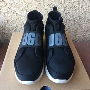 UGG Neutra shoes / Size  8